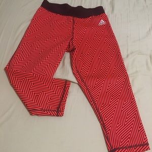 Adidas medium compression tech fit capri leggings